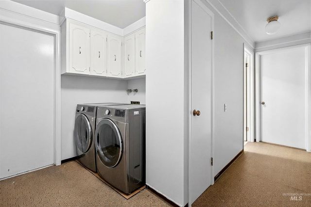 3322 N Mountain View Dr, Boise, ID 83704