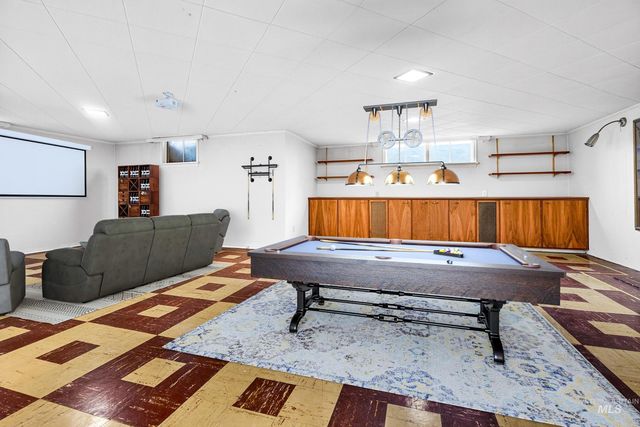 3322 N Mountain View Dr, Boise, ID 83704