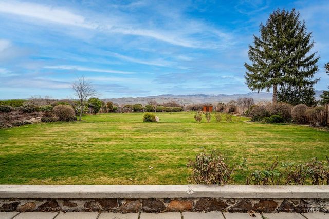 3322 N Mountain View Dr, Boise, ID 83704