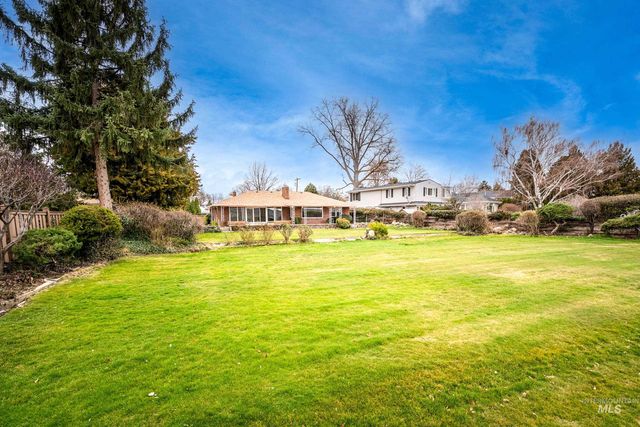 3322 N Mountain View Dr, Boise, ID 83704