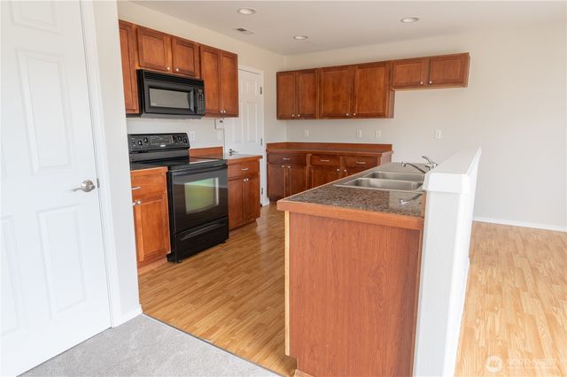 18634 94th Avenue Ct E, Puyallup, WA 98375