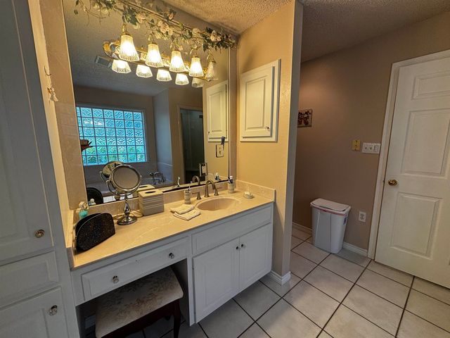 997 Sycamore, Overton, TX 75684