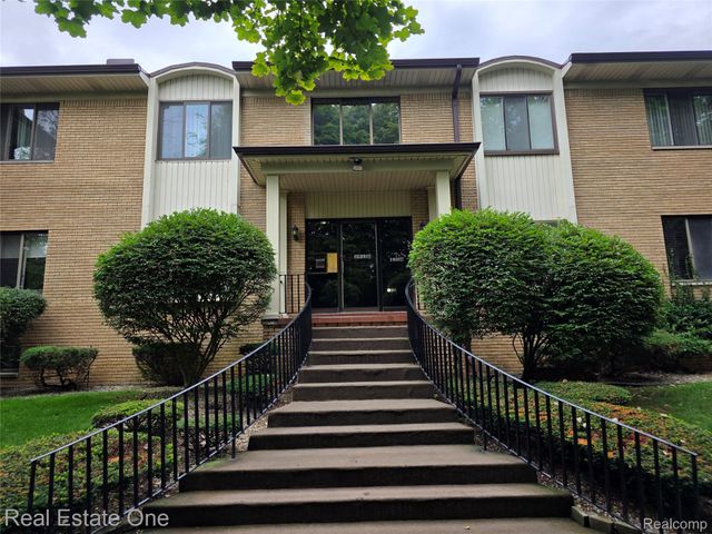 31935 W 14 Mile Road 120, Farmington Hills, MI 48334