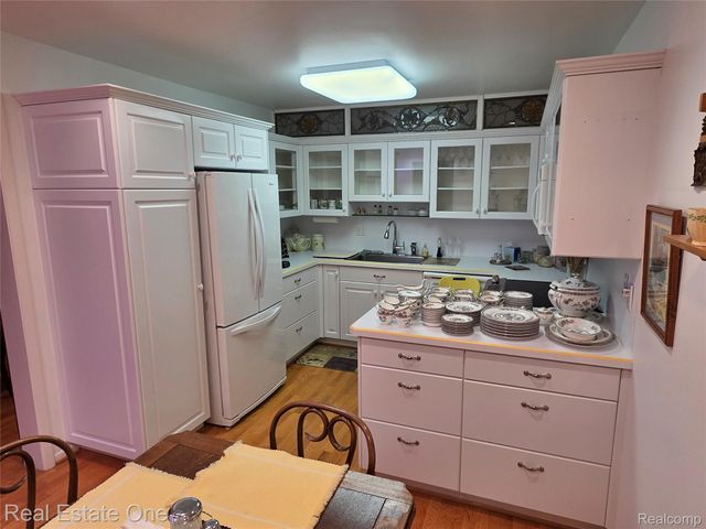 31935 W 14 Mile Road 120, Farmington Hills, MI 48334