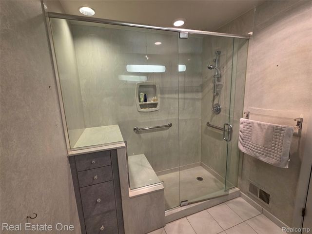 31935 W 14 Mile Road 120, Farmington Hills, MI 48334