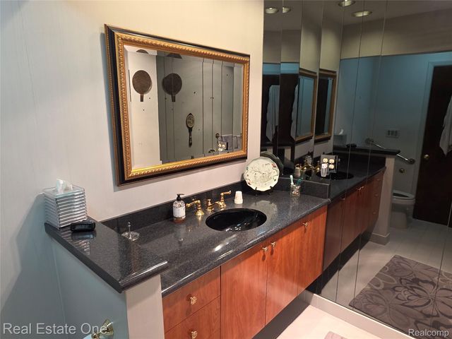 31935 W 14 Mile Road 120, Farmington Hills, MI 48334