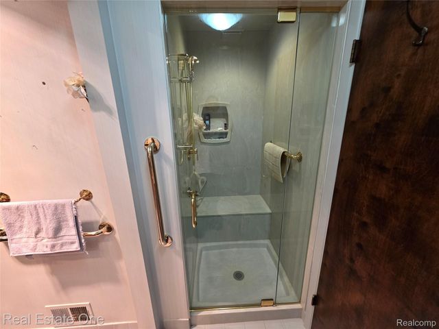 31935 W 14 Mile Road 120, Farmington Hills, MI 48334