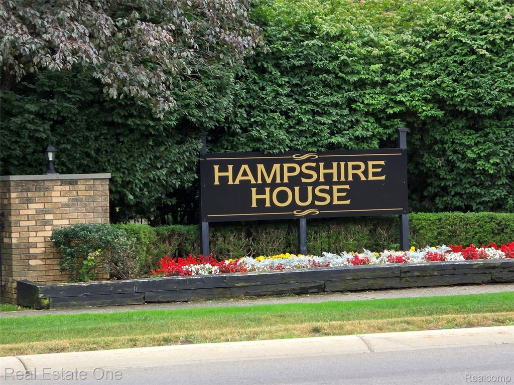 31935 W 14 Mile Road 120, Farmington Hills, MI 48334