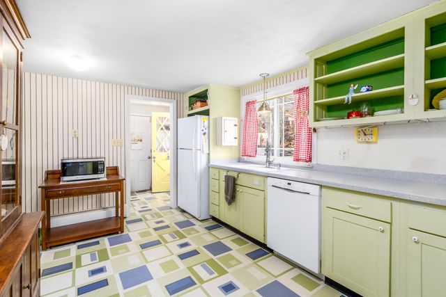 168 Ninigret Avenue, Mashpee, MA 02649