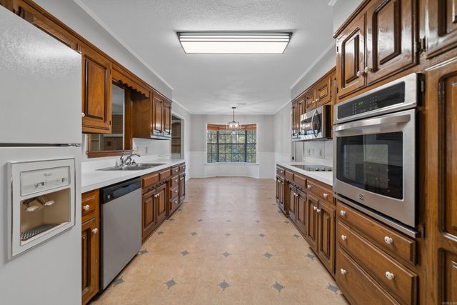 10 Ivy Cir, Arkadelphia, AR 71923