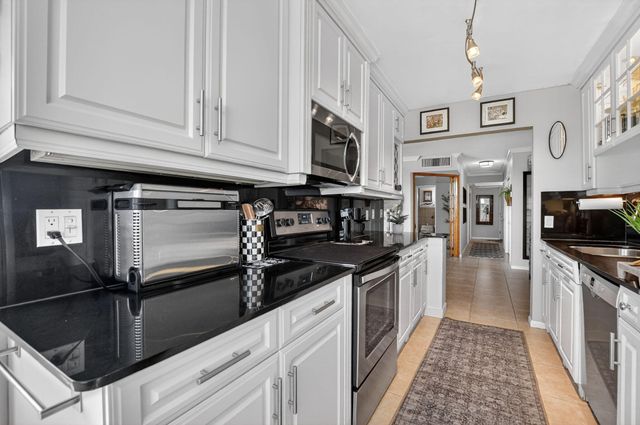 1050 Hillsboro Mile Hillsboro Mile 602w, Hillsboro Beach, FL 33062