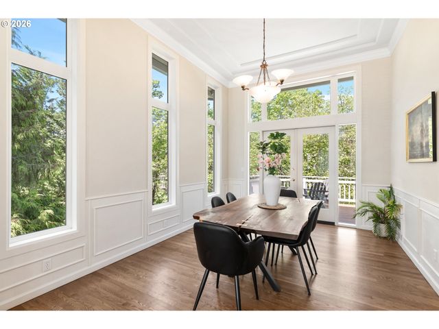 8407 Nw HAWKINS Blvd, Portland, OR 97229
