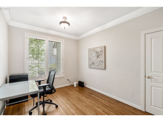 8407 Nw HAWKINS Blvd, Portland, OR 97229