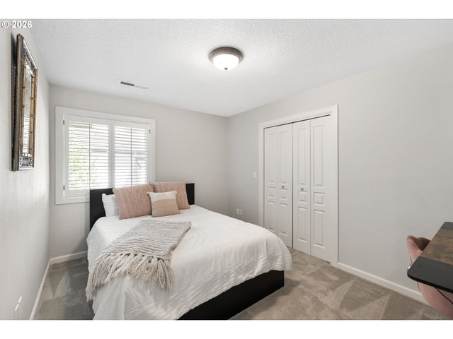 8407 Nw HAWKINS Blvd, Portland, OR 97229