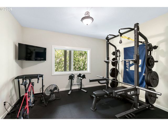 8407 Nw HAWKINS Blvd, Portland, OR 97229