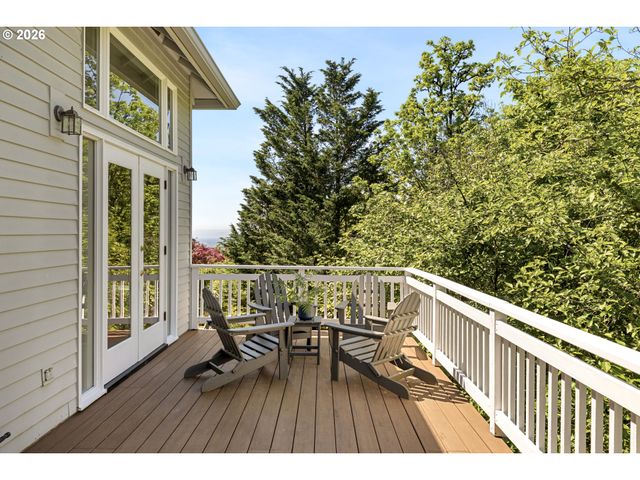 8407 Nw HAWKINS Blvd, Portland, OR 97229