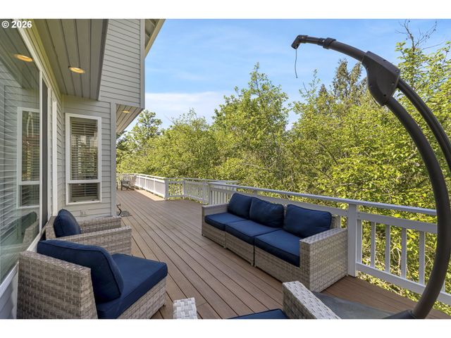 8407 Nw HAWKINS Blvd, Portland, OR 97229