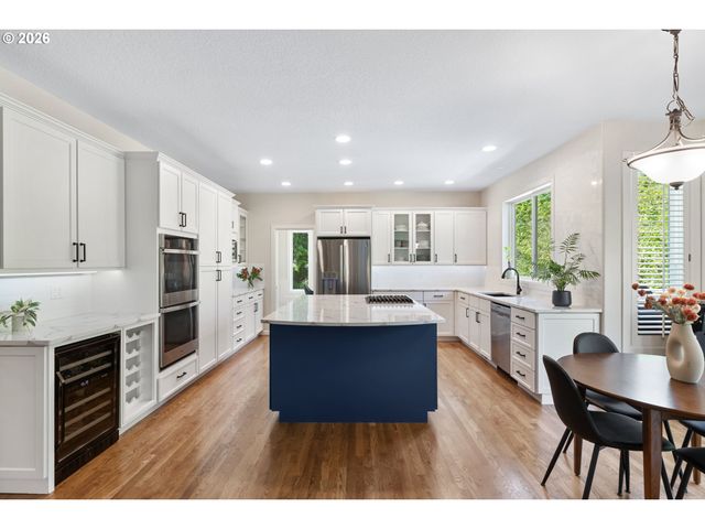 8407 Nw HAWKINS Blvd, Portland, OR 97229