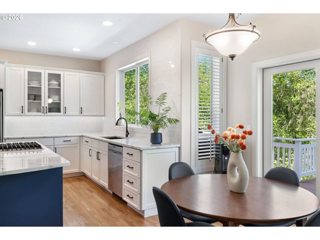 8407 Nw HAWKINS Blvd, Portland, OR 97229