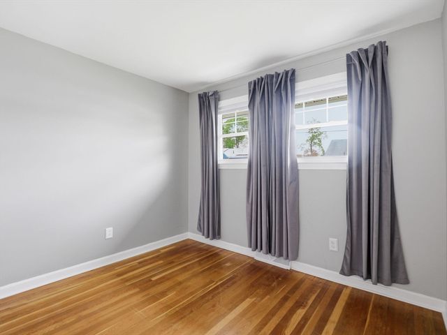 73 Pawtucket Dr, Lowell, MA 01854