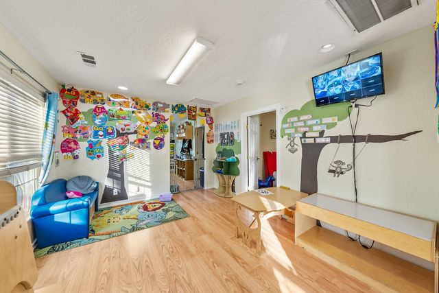319 S Ivy Street, Medford, OR 97501
