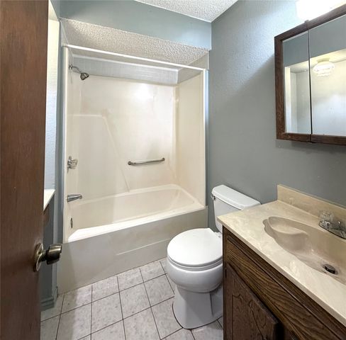 216 W Marshall Street, Palmer, TX 75152