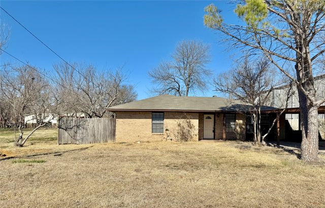 216 W Marshall Street, Palmer, TX 75152
