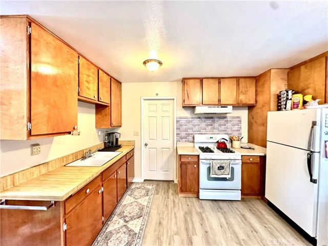 924 W Aeroplane, Big Bear City, CA 92314
