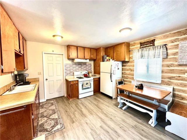 924 W Aeroplane, Big Bear City, CA 92314