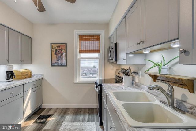 417 S HIGH ST, Mechanicsburg, PA 17055