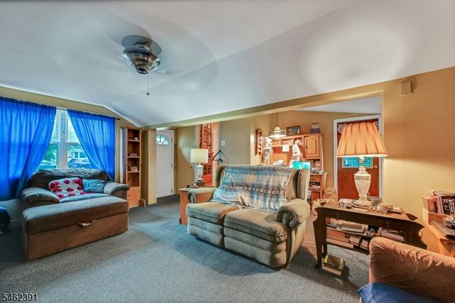 40 Wanaque Ave, Wanaque Boro, NJ 07420