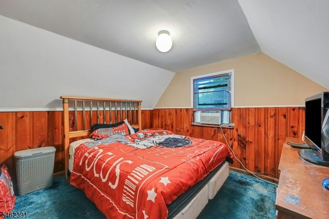 40 Wanaque Ave, Wanaque Boro, NJ 07420