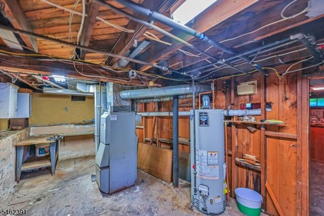 40 Wanaque Ave, Wanaque Boro, NJ 07420