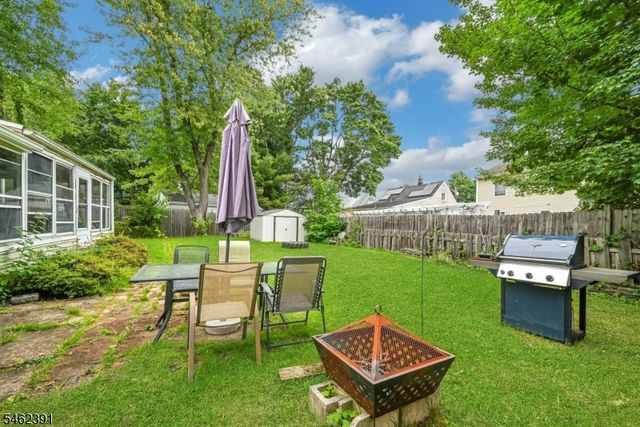 40 Wanaque Ave, Wanaque Boro, NJ 07420