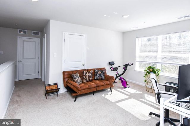 1084 MERRY ELM LN, La Plata, MD 20646