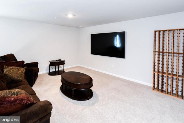 1084 MERRY ELM LN, La Plata, MD 20646