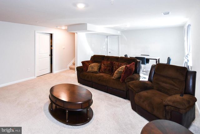 1084 MERRY ELM LN, La Plata, MD 20646