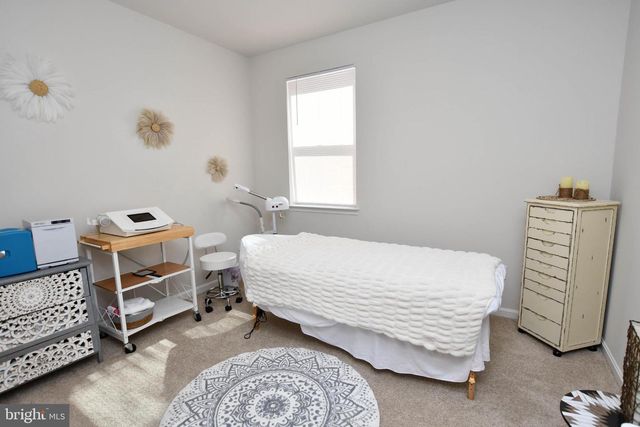 1084 MERRY ELM LN, La Plata, MD 20646