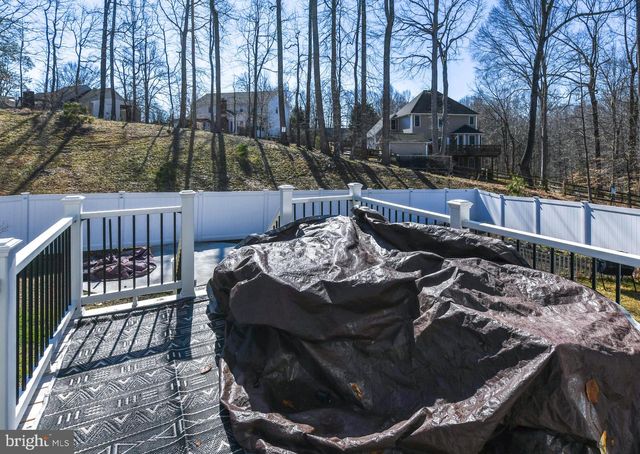 1084 MERRY ELM LN, La Plata, MD 20646