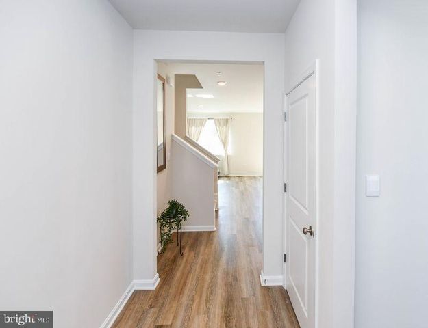 1084 MERRY ELM LN, La Plata, MD 20646