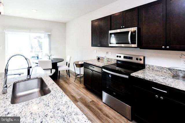 1084 MERRY ELM LN, La Plata, MD 20646