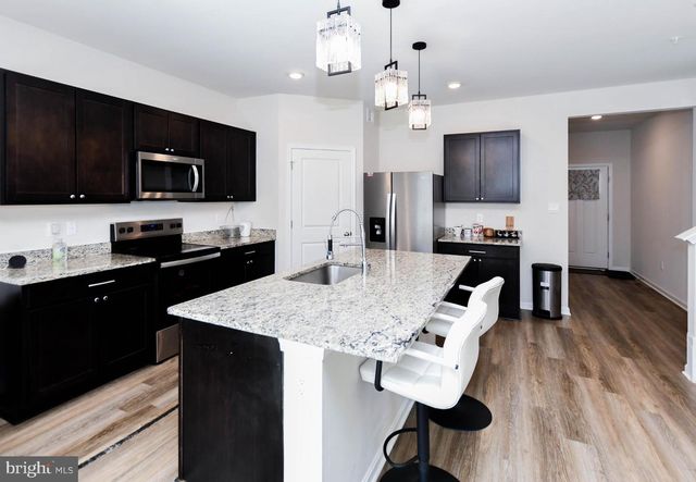 1084 MERRY ELM LN, La Plata, MD 20646