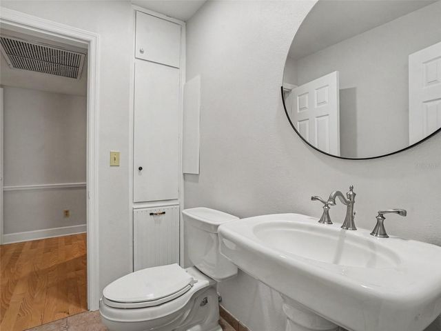 520 LAUREL LANE, Lakeland, FL 33813