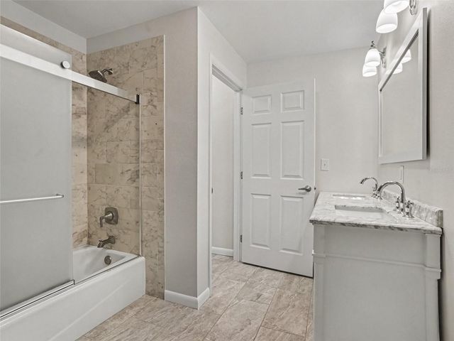 520 LAUREL LANE, Lakeland, FL 33813