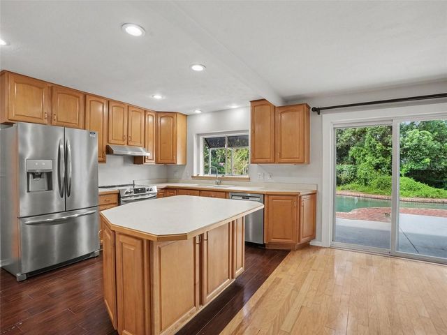 520 LAUREL LANE, Lakeland, FL 33813