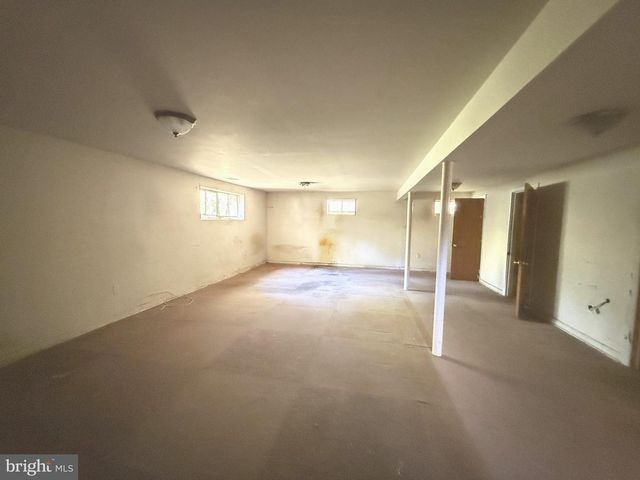 1700 LEE RD, Fort Washington, MD 20744
