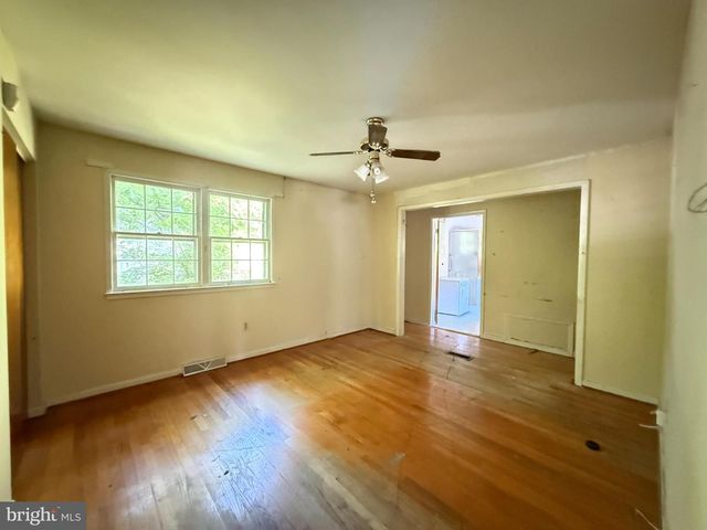 1700 LEE RD, Fort Washington, MD 20744