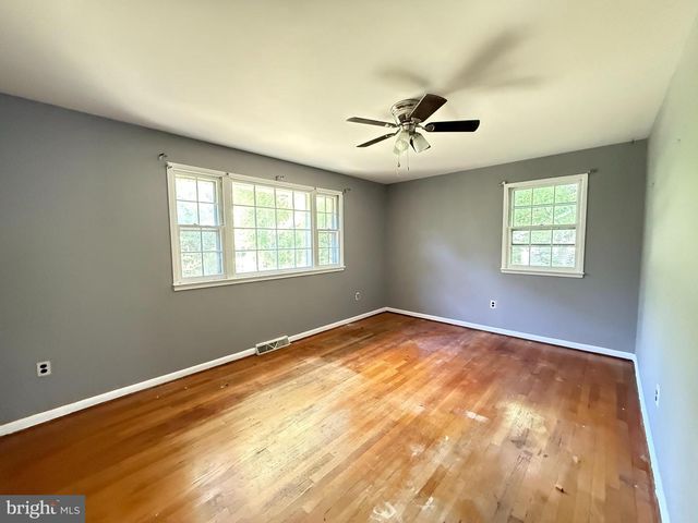 1700 LEE RD, Fort Washington, MD 20744