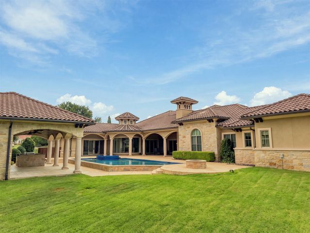 4908 Arbol Court, Benbrook, TX 76126