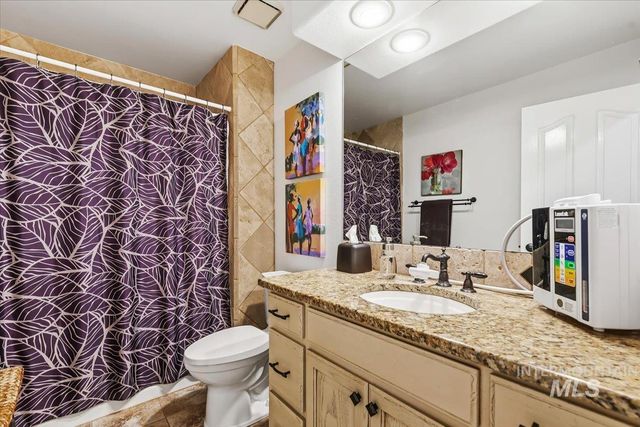 6190 N Drake Way, Garden City, ID 83714